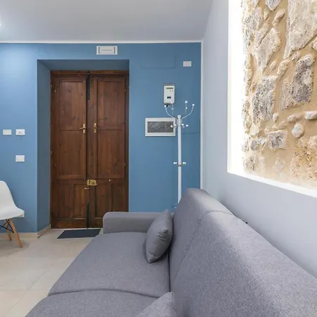 Casa Eumelo * Syracuse